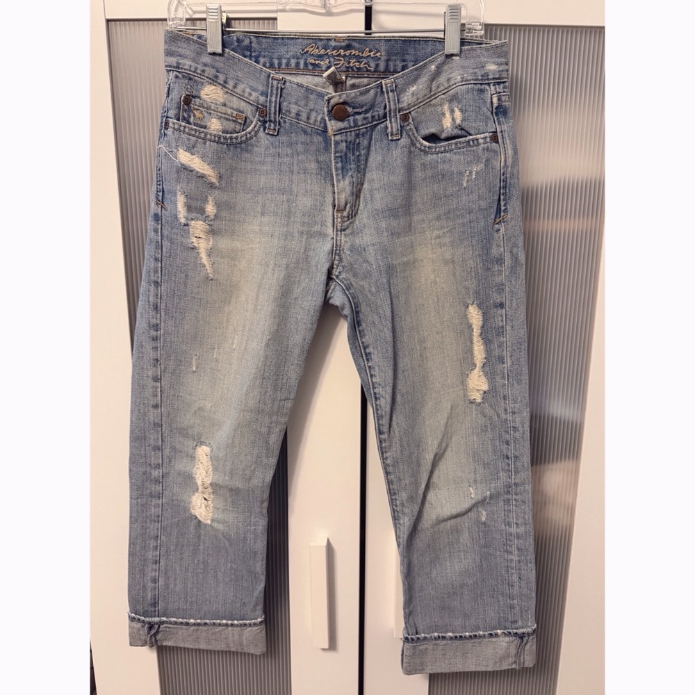 Abercrombie & Fitch Distressed Light Blue Cropped Jeans Low Rise Size 4 Y2K